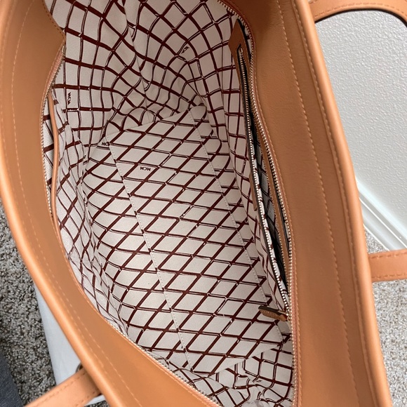 ❌SOLD❌NWT MCM Toni Visetos Coated Canvas Shopper Tote Bag - Picture 6 of 16